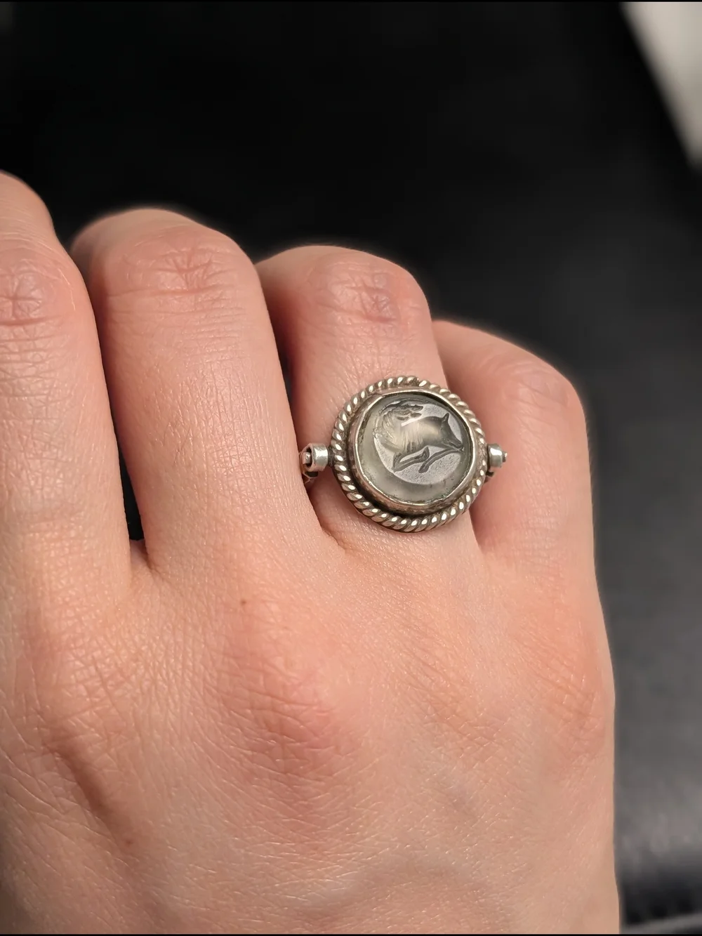 Sterling Silver Motif Round Ring - Silver